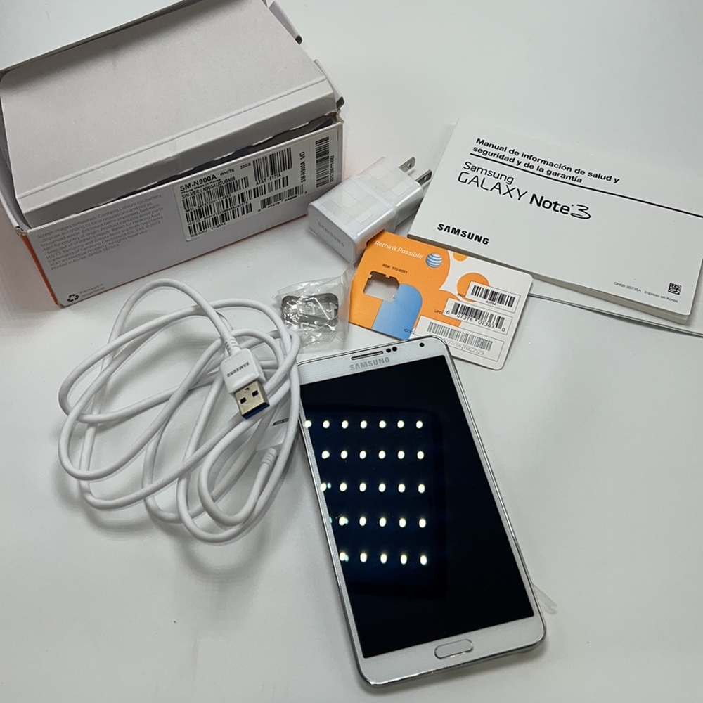 NWT SAMSUNG GALAXY NOTE 3 PHONE & ACCESSORIES - Picture 8 of 11